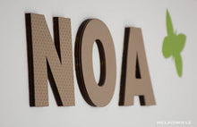 Carica l&#39;immagine nel visualizzatore di Gallery, Lettere in Legno Tortora con Pois
